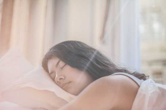 смешные 20 фактов о сне - Сон предотвращает появление морщин
